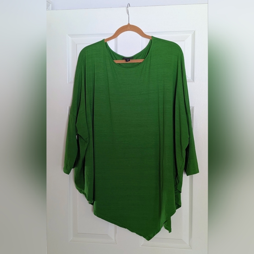 Chico's Kelly Green Draped Asymmetric Tunic Top